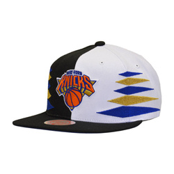 Czapka z daszkiem Mitchell & Ness NBA Diamond Cut NY New York Knicks - HHSS1093-NYKYYPPPBKWH